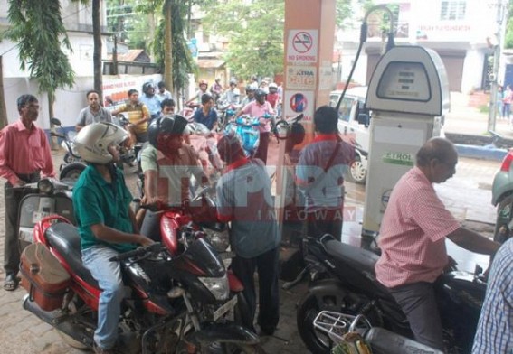 Tripura capital reels under severe Petrol Crisis : More than thousand people standing in long queues amidst rain, cloudy weather, petrol available only in 2 pumps 